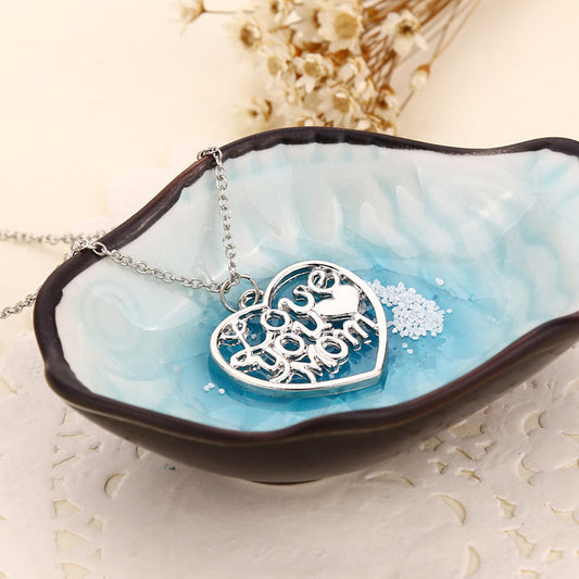 "Love You Mom Silver Necklace - Elegant Collar Chain"